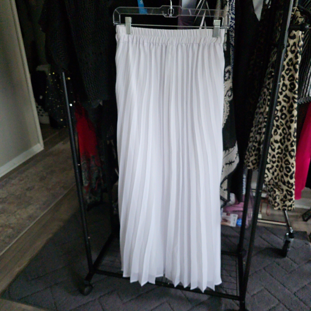 Beautiful White Maxi SKIRT